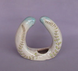 髙橋由里子「掻落草文Ｕ字環状花器」縦6.0×横18.5×高18.0cm