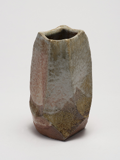 上野桃子 灰被志野花入径11.5×12.0 高20.0cm