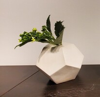 井上毅「十二面花器」