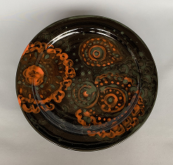 塚田晴子　径24.5×24.5 高3.0cm