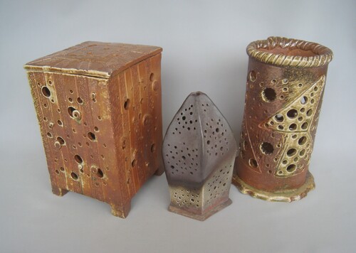 左：森山悦子　径16.0×16.0 高26.0cm　中：古山洋介　径11.5×11.5 高20.5cm　右：髙見澤宗弘　径18.0×18.0 高26.5cm