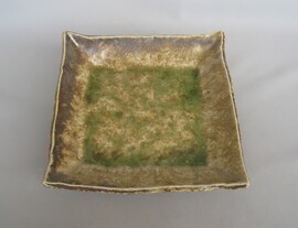 浦崎美和　「角皿」　径19.0×19.0 高4.0cm