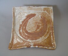 佐藤直　「灰被志野角皿」　径25.5×24.5 高2.5cm