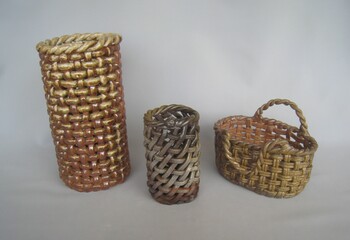 根本より子　「白釉多彩皿倣」　径19.0×19.0 高2.0cm