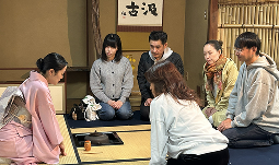 第４２回 日本陶芸倶楽部 アマチュア作品展